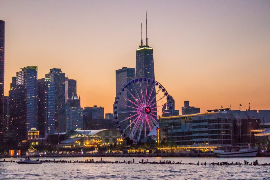 Ferris wheel, navy pier, chicago dining